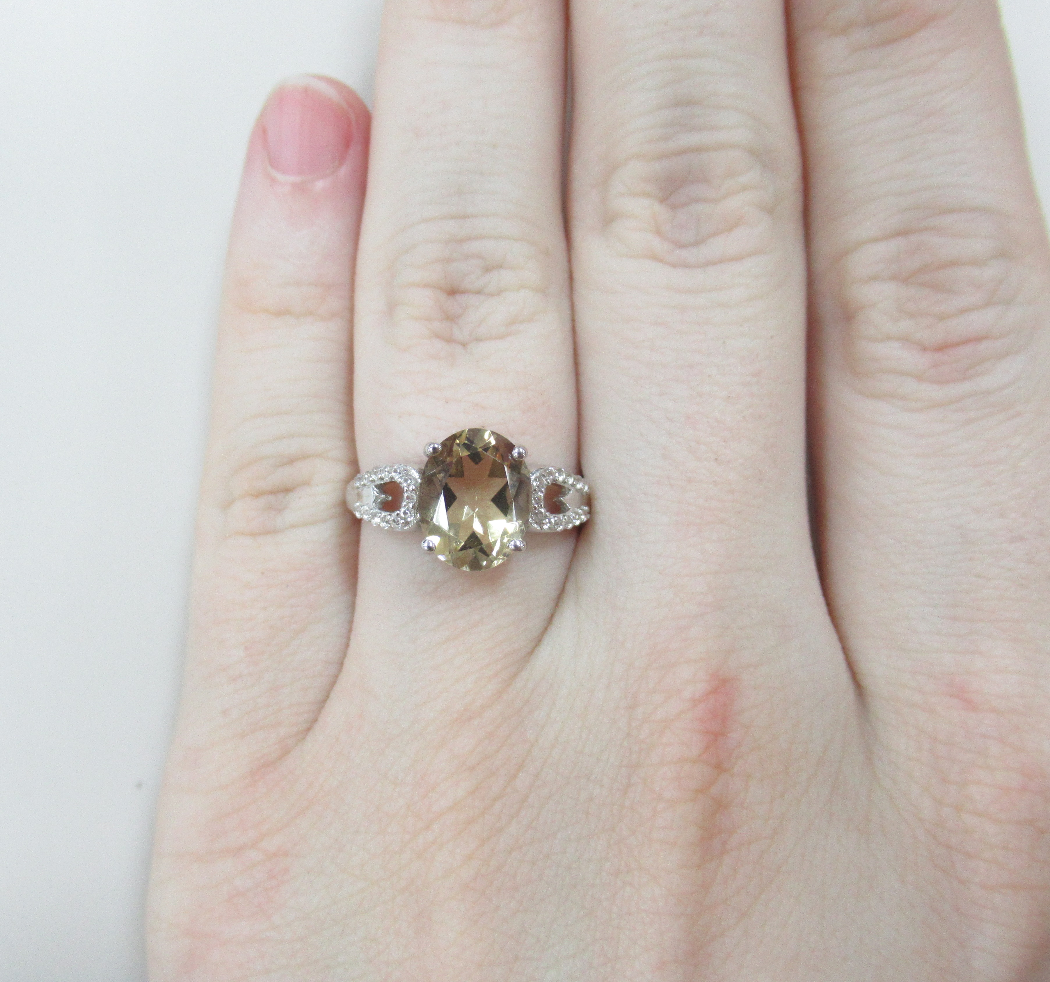 Серебряное кольцо с кварцем